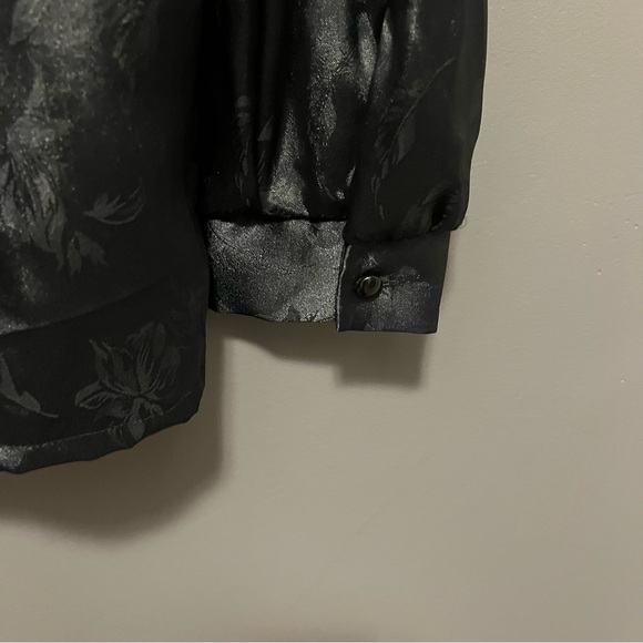 Vintage Liz Thomas cowl neck keyhole button back floral blouse L - Picture 10 of 10